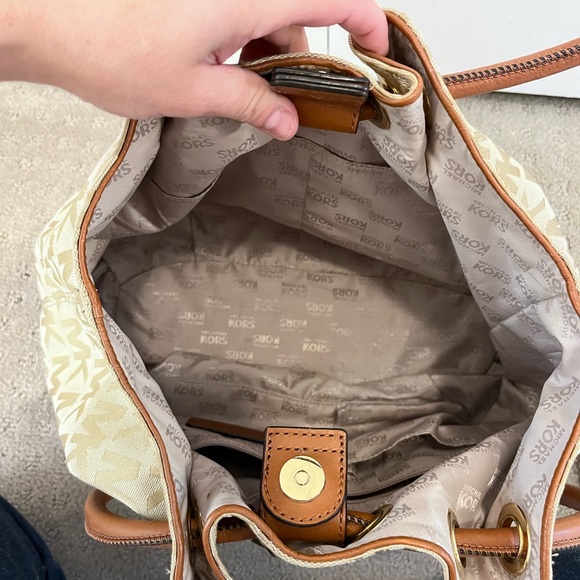 Michael Kors handbag - Picture 3 of 5